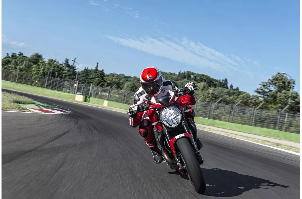 Ducati Monster 1200 R Ducati Monster 1200 R